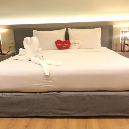 Sandy Spring Hotel Pattaja Kültér fotó